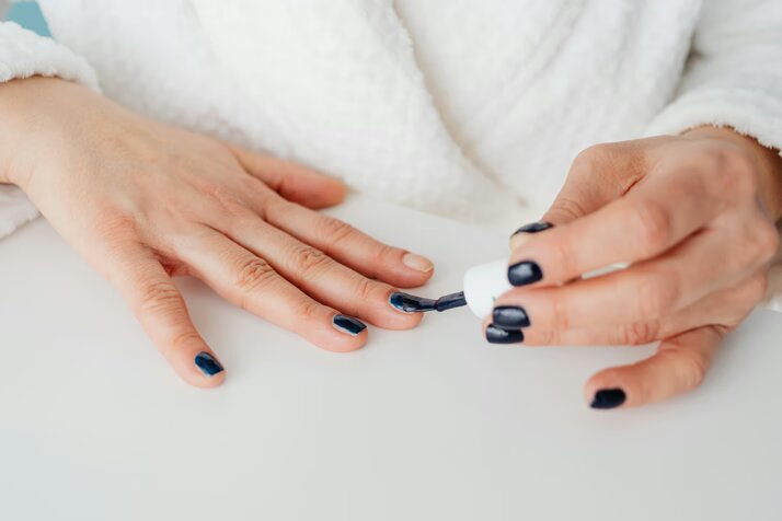 Shellac Nagellack Behandlung bei LaCuraNails